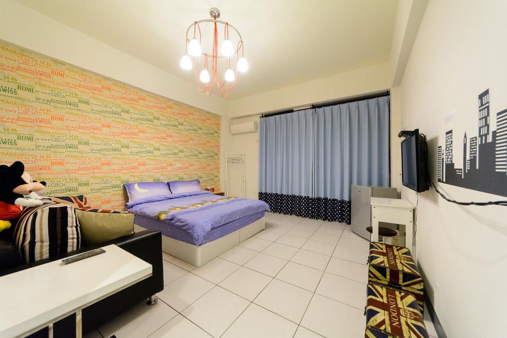 Play House Hotel ไถหนาน ภายนอก รูปภาพ