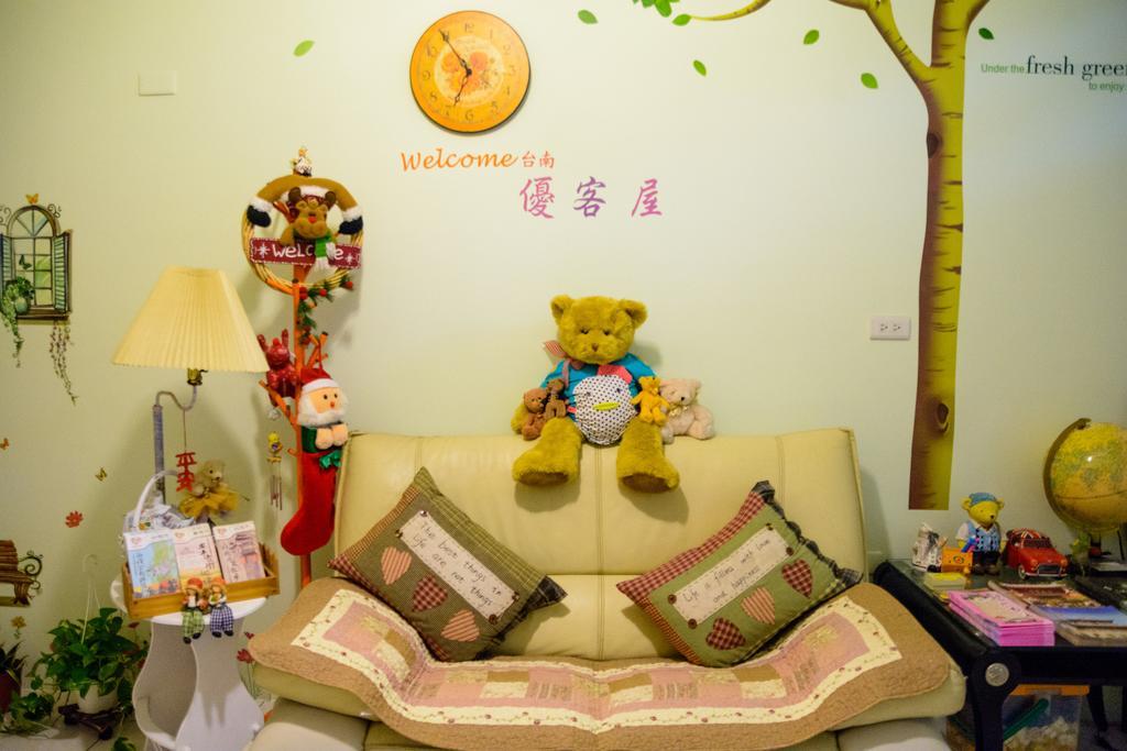 Play House Hotel ไถหนาน ภายนอก รูปภาพ