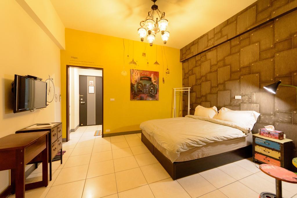 Play House Hotel ไถหนาน ภายนอก รูปภาพ